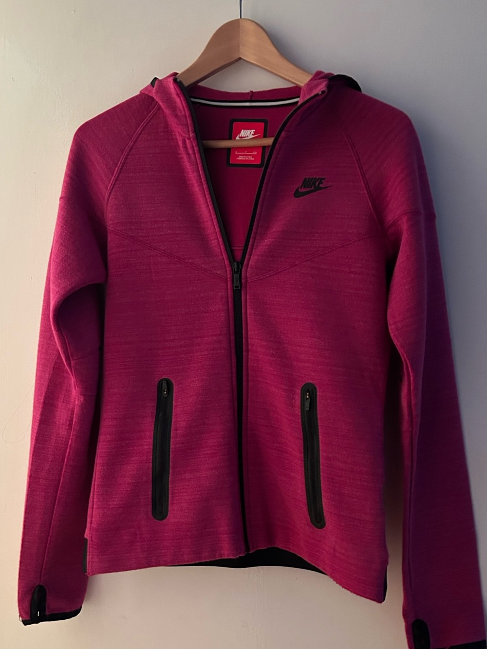 Nike tech Women's Vibrant Pink Magenta Hooded Zip Fleece Jacket